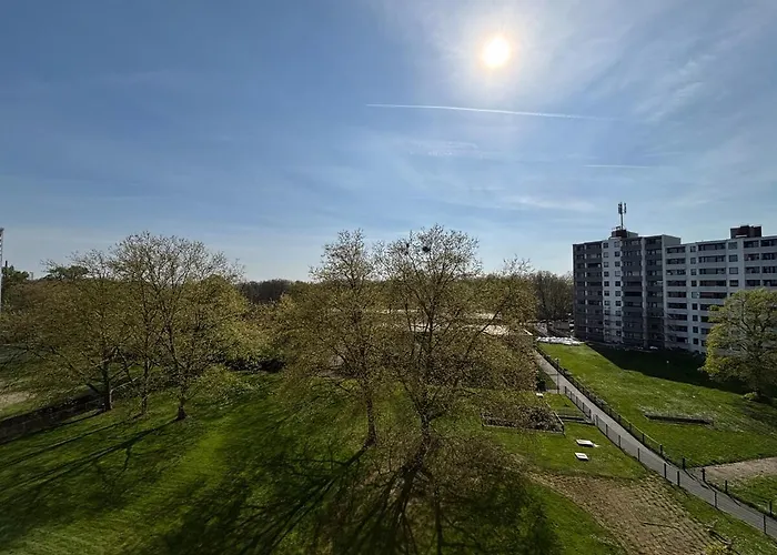 Moderne 3,5 85m2 & Balkon Lejlighed *