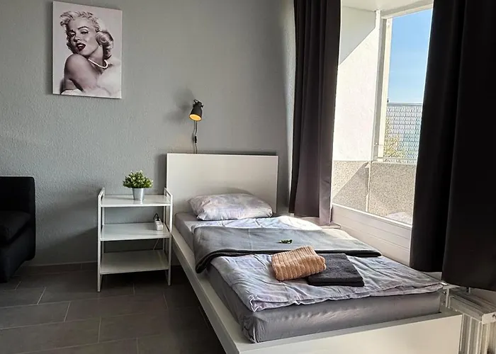 Moderne 3,5 85m2 & Balkon 公寓 *
